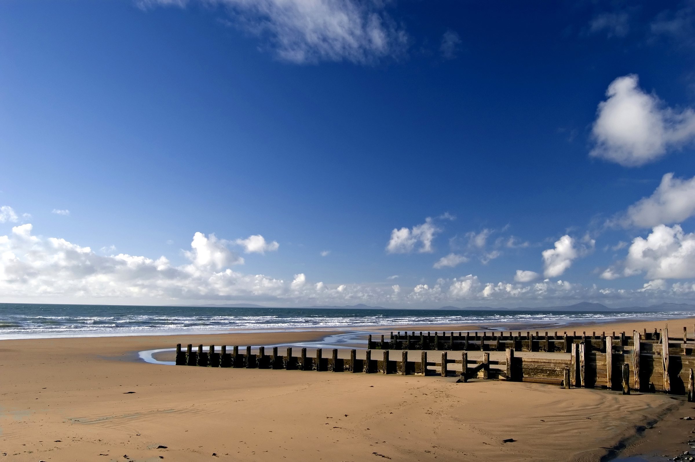 Beach Family Holidays UK - Barmouth Beach Wales